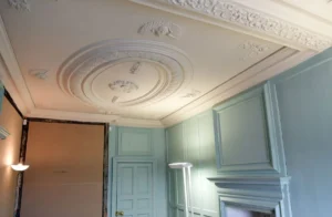 After first floor east room with 1680s plaster ceiling Feb 2020 SEM 1200x783 1 300x196