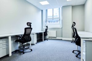 5ef32f3ef143e515e83a5571 39 st vincent place hero private office 01 300x200