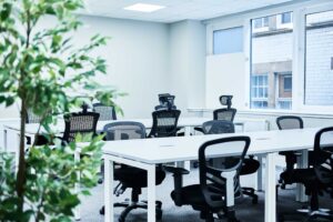 5ef33099b1fc3d27eb173963 39 st vincent place hero coworking 01 300x200