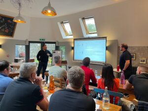 CH Presentation with projector 3 300x225