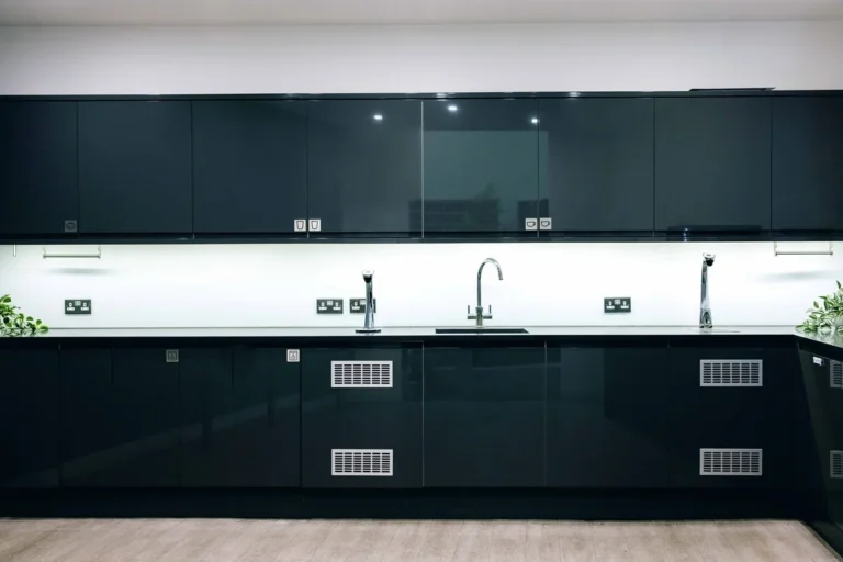 OregaGatwick KitchenArea 768x512