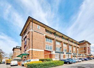 217043 SouthgateHouse IMG 05 0000 300x219