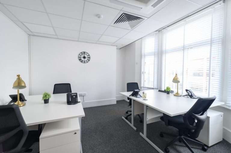 4 victoria palace office 1024x681 1 768x511