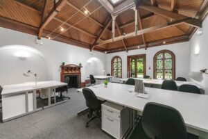 4.Reading office 1 300x200