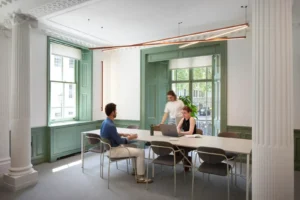 69ec9f40a051145660cb1e89 3 p 1600 300x200