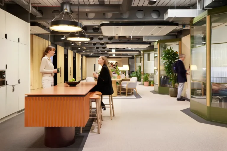 69ecad9b02187c2ee66aa36a 2 p 1600 768x512