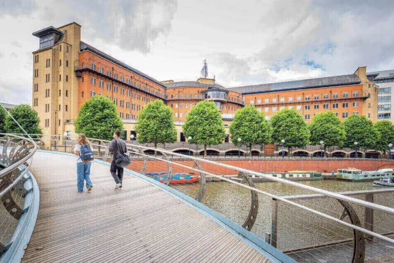 Bristol office space to rent temple quay BS1 6DZ 44 Custom 1 1 1 1 1 1 1 1 1 768x512