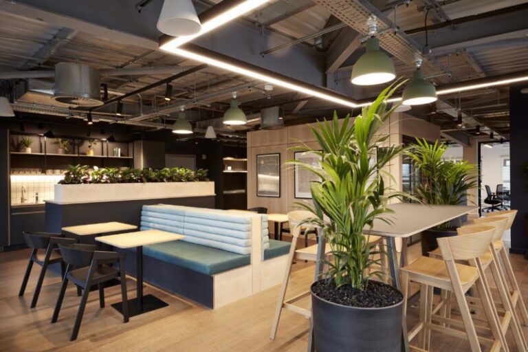 Clockwise Cheltenham 5thFloor ClubLounge 4 800x533 1 768x512