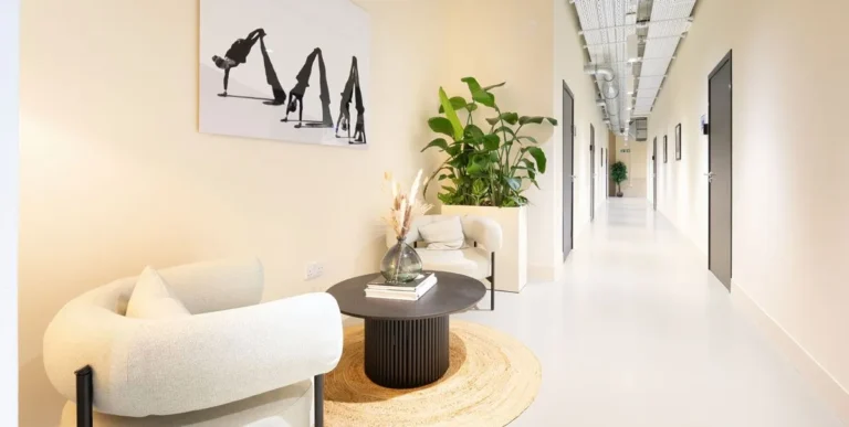 Flexible Workspace Old Street Corridor 768x387