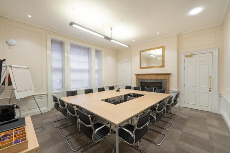 Hill st meeting room 2048x1365 1 768x512