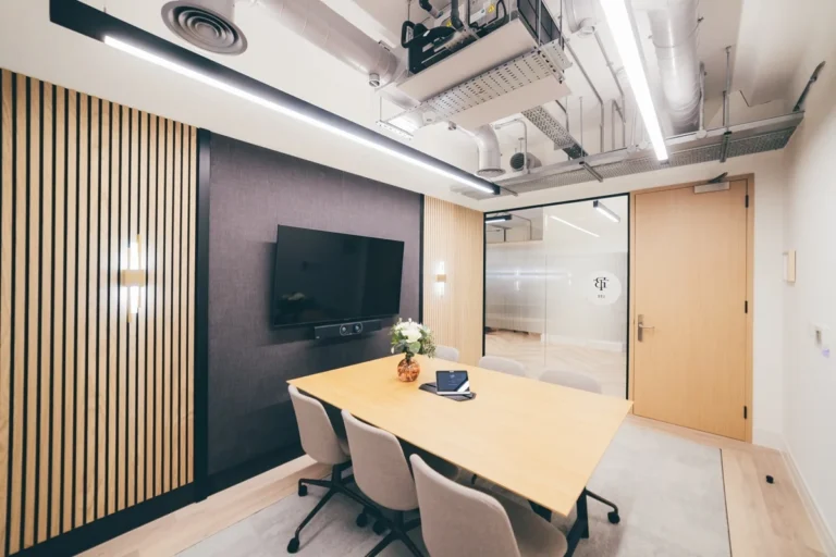 OregaTheTootalBuildings Lee MeetingRoom 768x512
