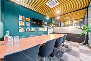 Our HQ 1 300x200