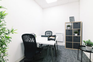 Pure Offices Ayleesbury June25 Social Size 001 2400x1600 1 300x200