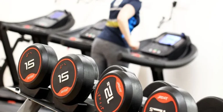 Serviced Offices Birmingham Gym Showers 768x387