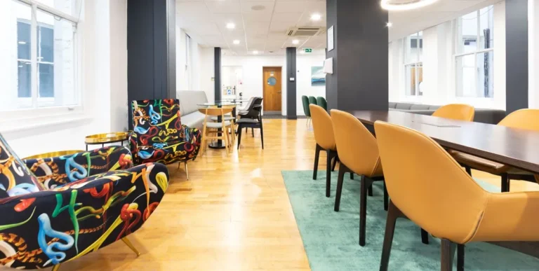Victoria Flexible Offices Chairs 768x387