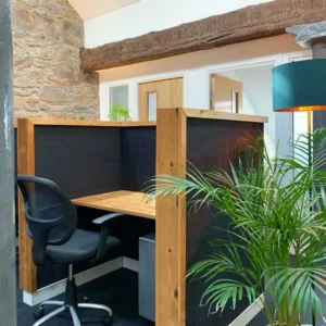 fixed desk dundee.jpg 300x300