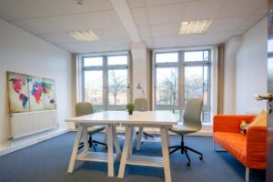 office medium hooton 300x200