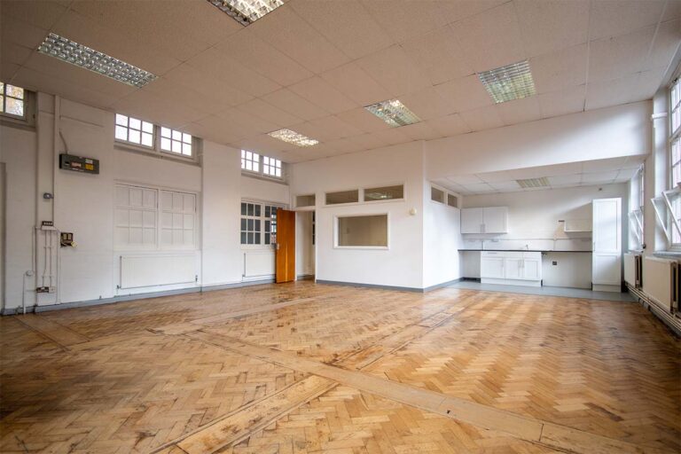 studio large london colney 768x512