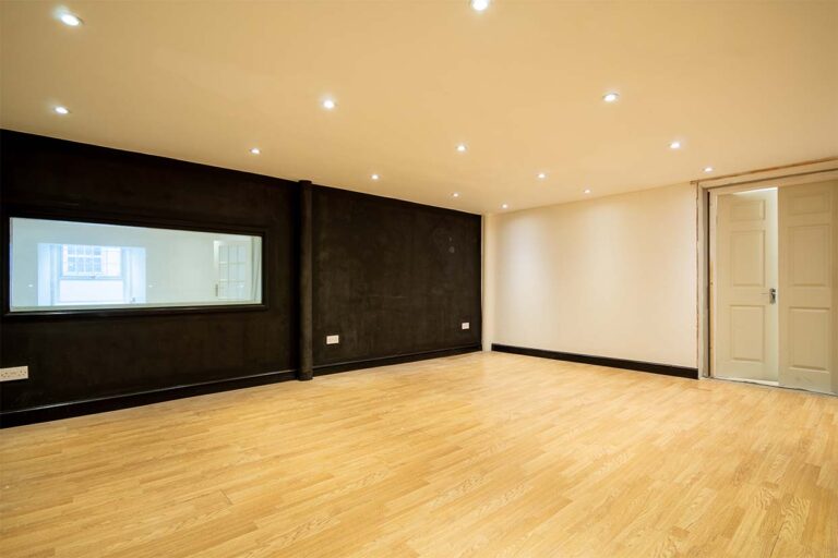 studio medium gloucester morelands 768x512