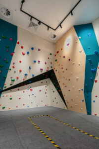 10X   Climbing Wall 200x300