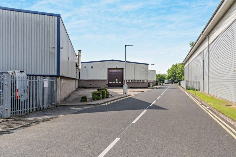 8644737 exterior08 800 768x512