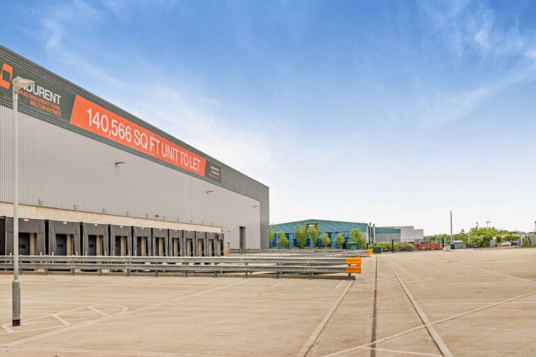 8644986 exterior22 800 768x512