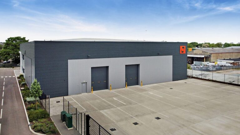 8644986 exterior24 800 768x432