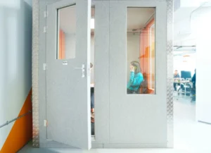 Buro new2019 5219 300x217