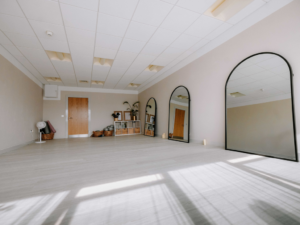 Liverpool Yoga Studio 4499d114edd6ecdcbaf338397f01a9eb 300x225