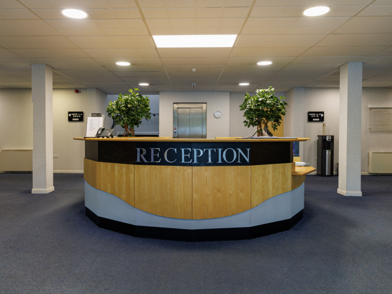 Reception2 4499d114edd6ecdcbaf338397f01a9eb 768x576