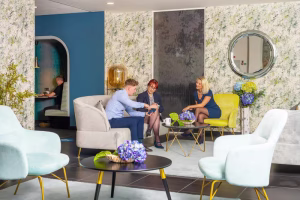 Serviced Office Classic England Camberley Watchmoor Park arena camberley riverside business lounge 04 300x200