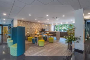 Serviced Office Classic England Southampton 19 Threefield Lane arena southampton threefield house breakout 02 300x200