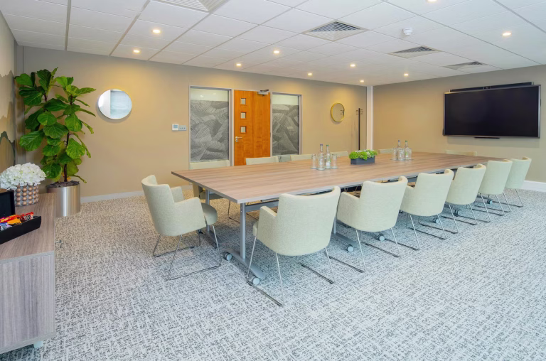 Serviced Office Classic Poole Poole Holyrood Close arena poole holyrood board room 02 768x508
