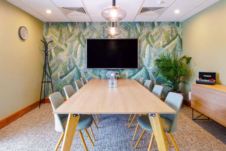 Serviced Office Classic Poole Poole Holyrood Close arena poole holyrood meeting room 02 768x512