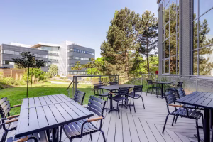 Serviced Office Creative Wokingham Winnersh 100 Berkshire Place arena reading berkshire place terrace 300x200