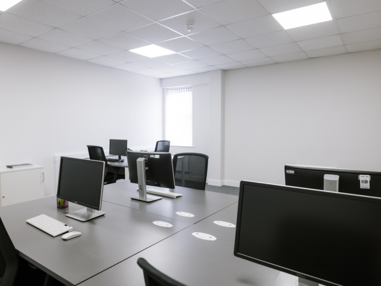 Show office2 4499d114edd6ecdcbaf338397f01a9eb 768x576