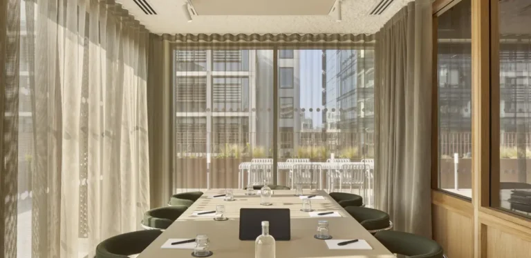 carousel 11 meeting room 768x374