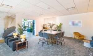 Element Business Lounge 300x180