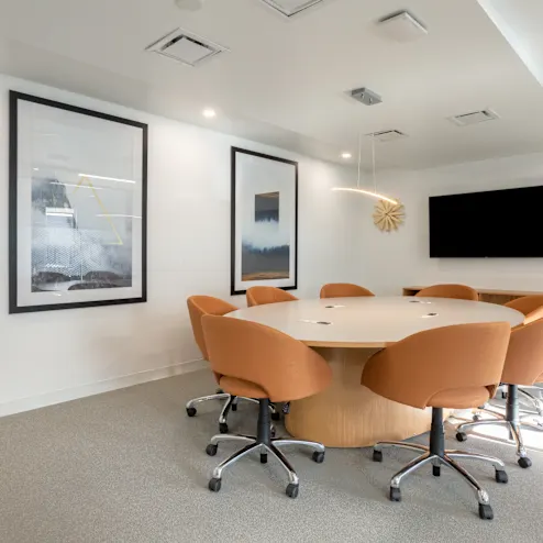 Regus RegusDowntownBarrie Barrie Canada .LargeMeetingRoom WithoutPeople