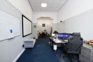 office2 1024x682 1 300x200